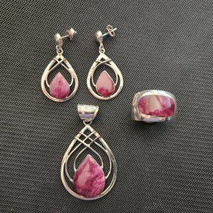 950 Peruvian Sterling Silver Earrings, Pendant & Ring